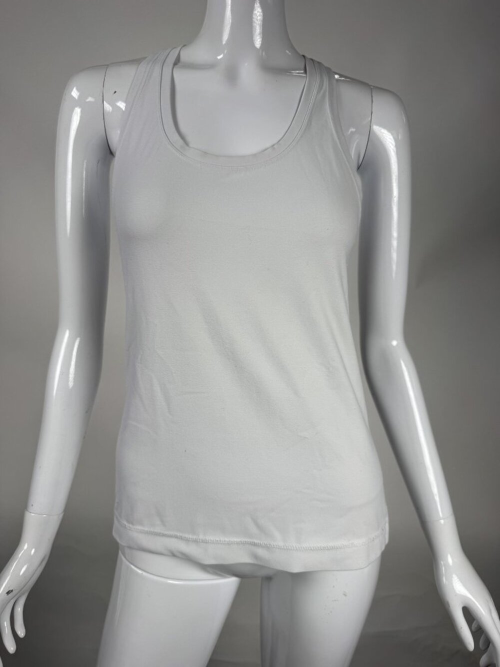 White Sleeveless Womens Tank Top With Scoop Neck Lightweight Stretch Fabric Size